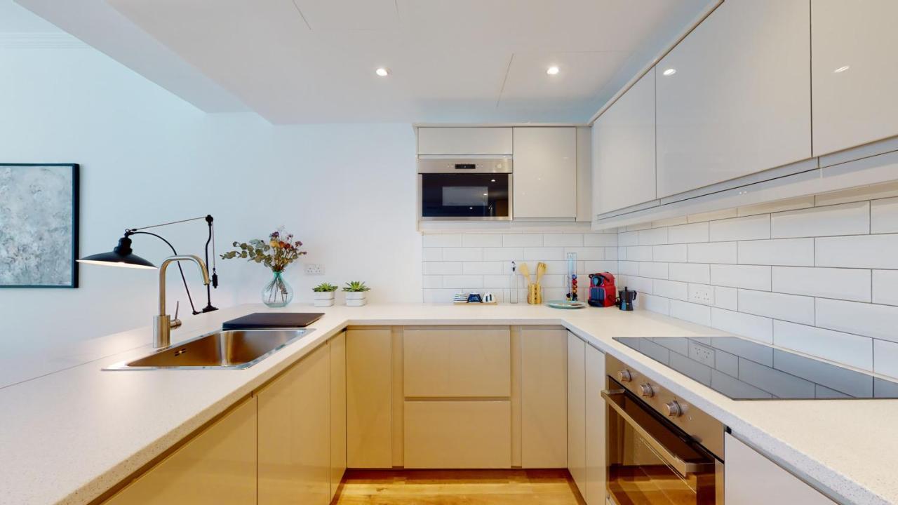 Trendy Bright With Marina, Pool And Ain Views Apartment