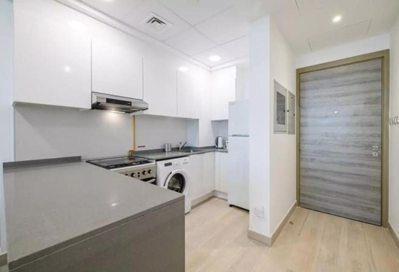 Oyo 849 116 Alcove Residence, Jvc - 1br