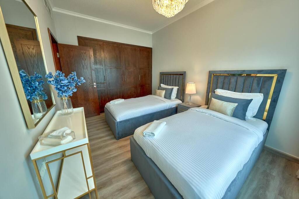 Magnificent Luxury 3br With Amazing Burj & Fountain View *