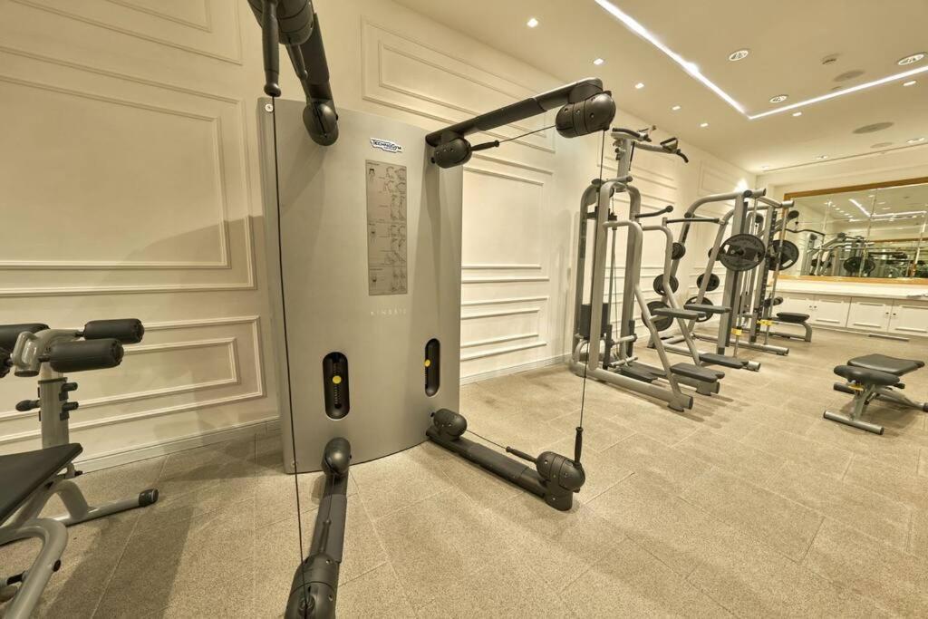 Magnificent Luxury 3br With Amazing Burj & Fountain View Apartment Dubai
