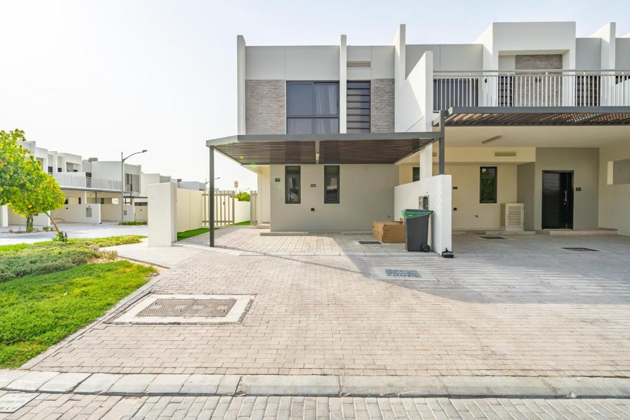 Primestay - Damac Hills 2 Aster Dubai