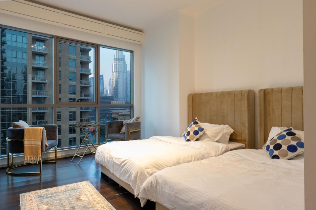 Gorgeous 3-bed With Burj Khalifa & Dancing Fountain Views