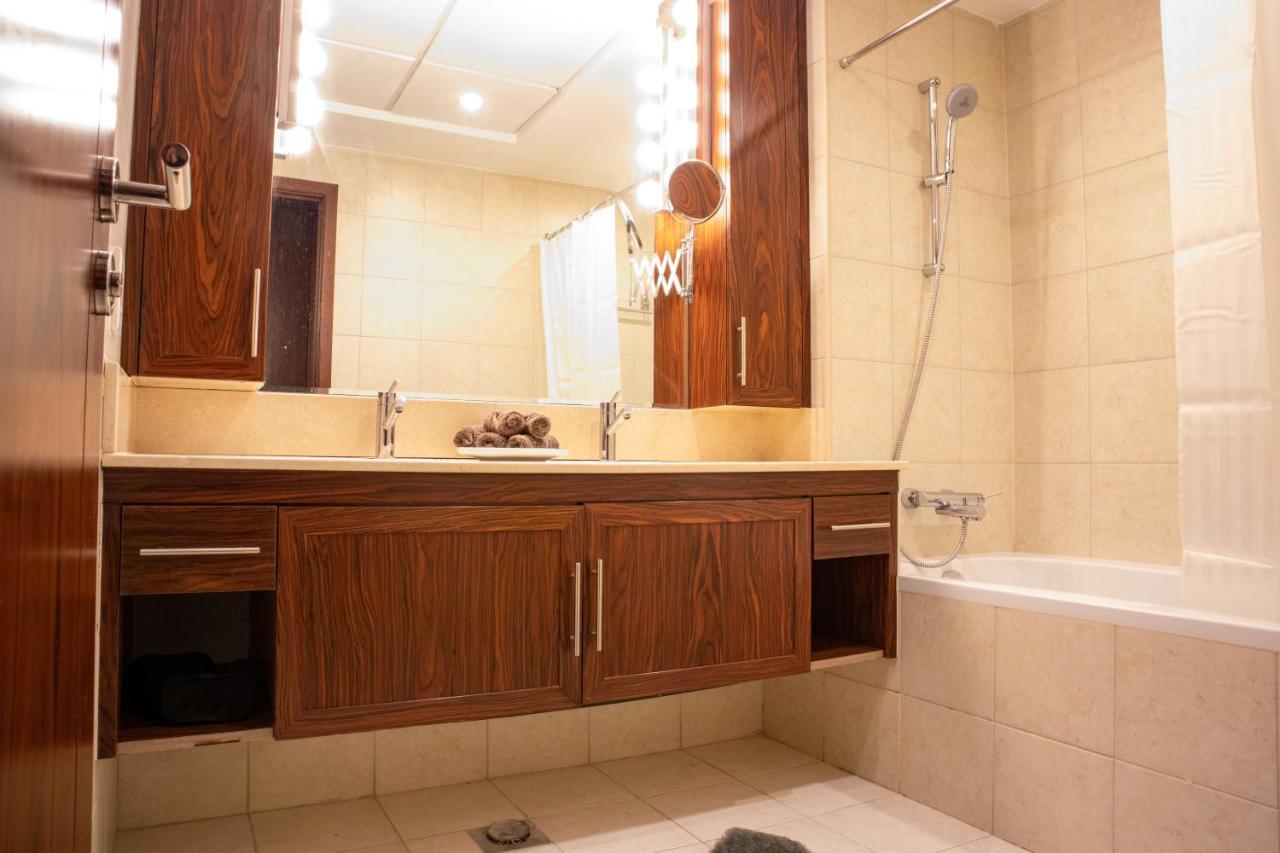 Gorgeous 3-bed With Burj Khalifa & Dancing Fountain Views Daire