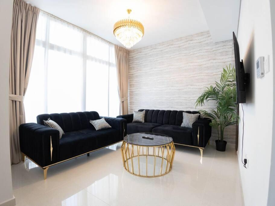 Villa Corner 3bedroom Townhouse In Avencia Cluster Dh2