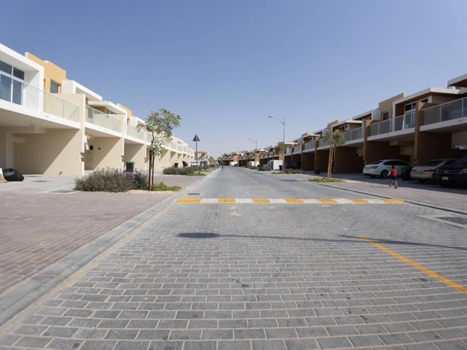 Villa Corner 3bedroom Townhouse In Avencia Cluster Dh2 Dubai
