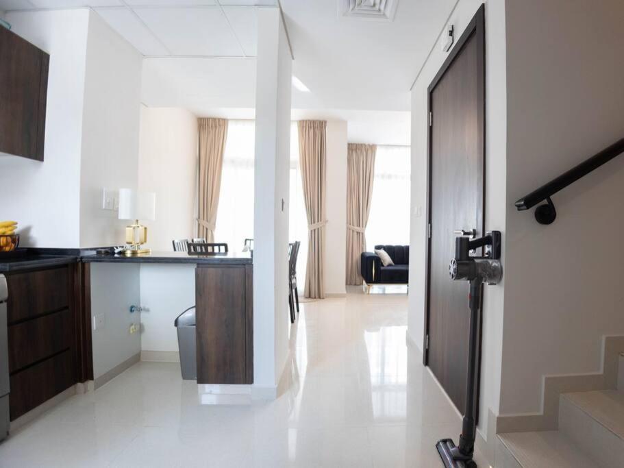 Corner 3bedroom Townhouse In Avencia Cluster Dh2 Villa *