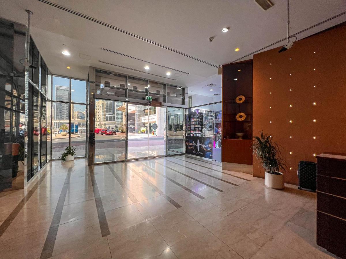 Cosmos Living Modern Near Marina Daire Dubai