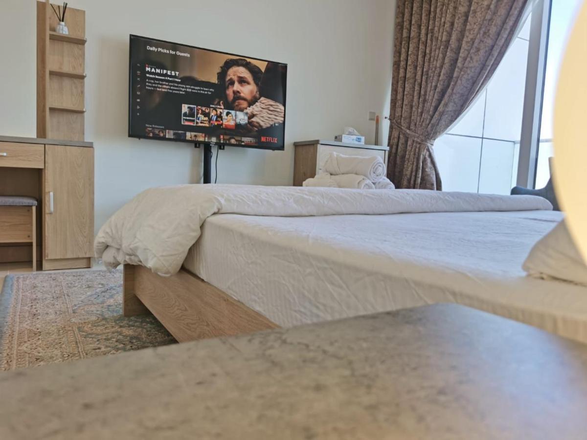 Apartment Gharfar-2 Heaven Escape-golf View-high Floor-netflix-gym-pool-perfect Staycation