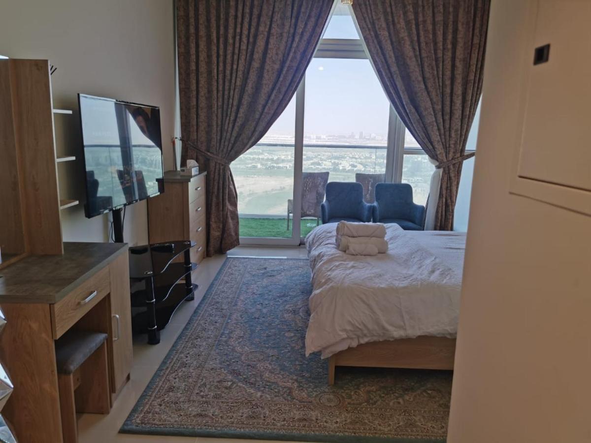 Gharfar-2 Heaven Escape-golf View-high Floor-netflix-gym-pool-perfect Staycation Apartment Dubai