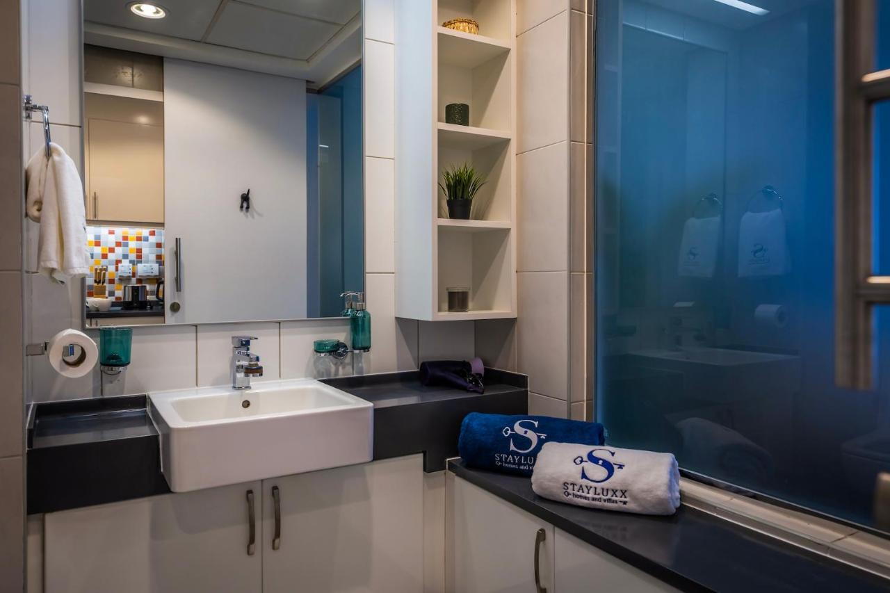 Sunset Views Studio Next To Yacht Marina Apartment