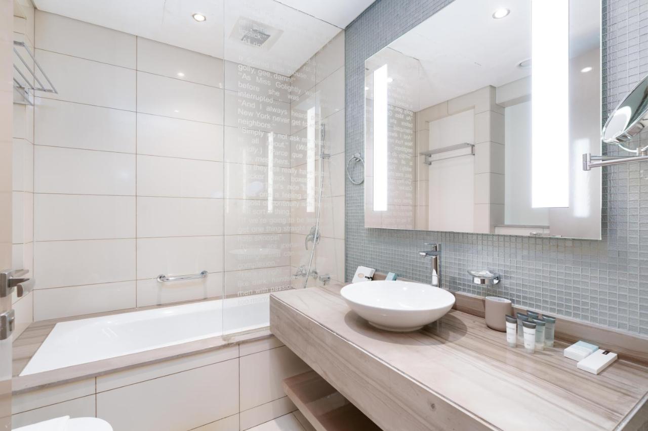 Lux Bnb Paramount Tower I Burj Views Dubai
