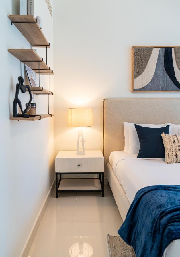 Higuests - Elegant With Terrace Minutes From Burj Khalifa *