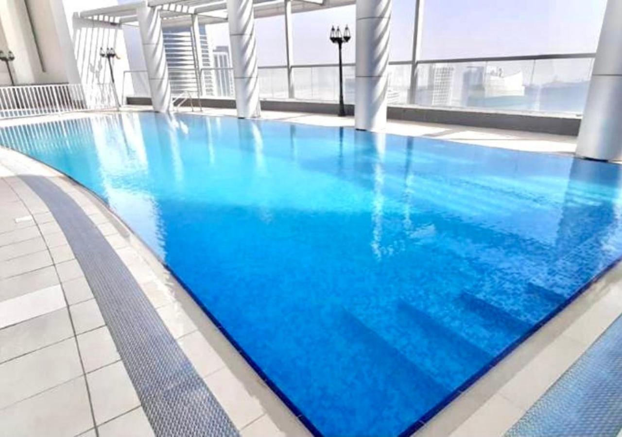 Apartment Rh- Contemporary Studio, Downtown, Near Mall & Burj Khalifa