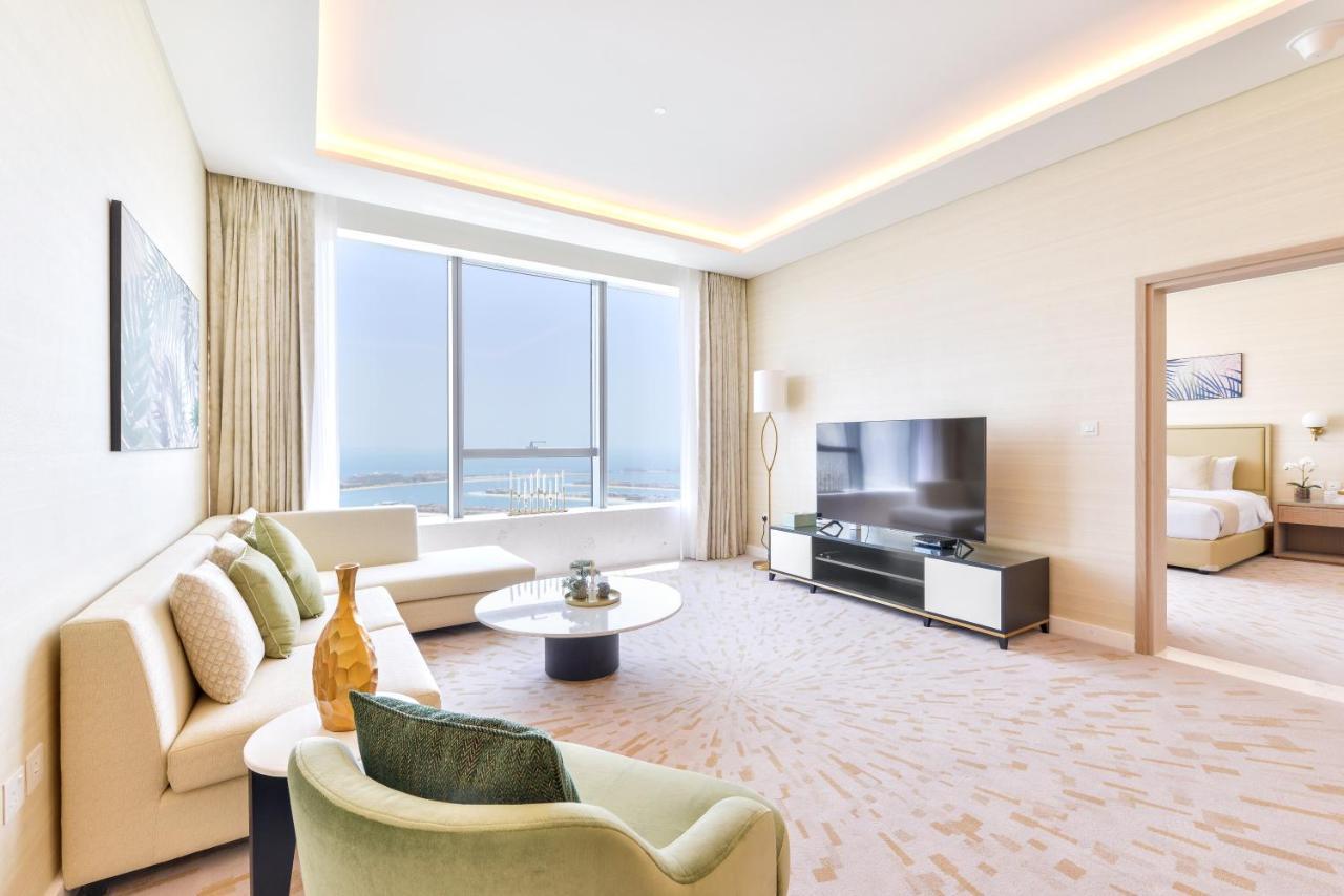 Ultra Luxury Palm Tower With Shared Facilities