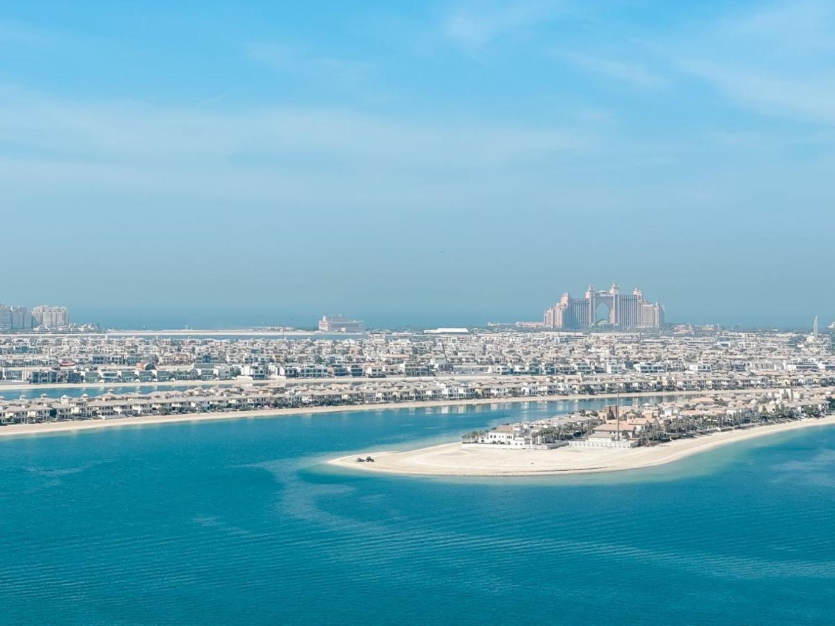 Luton Vacation Homes: Beachfront With Sea View Dubai
