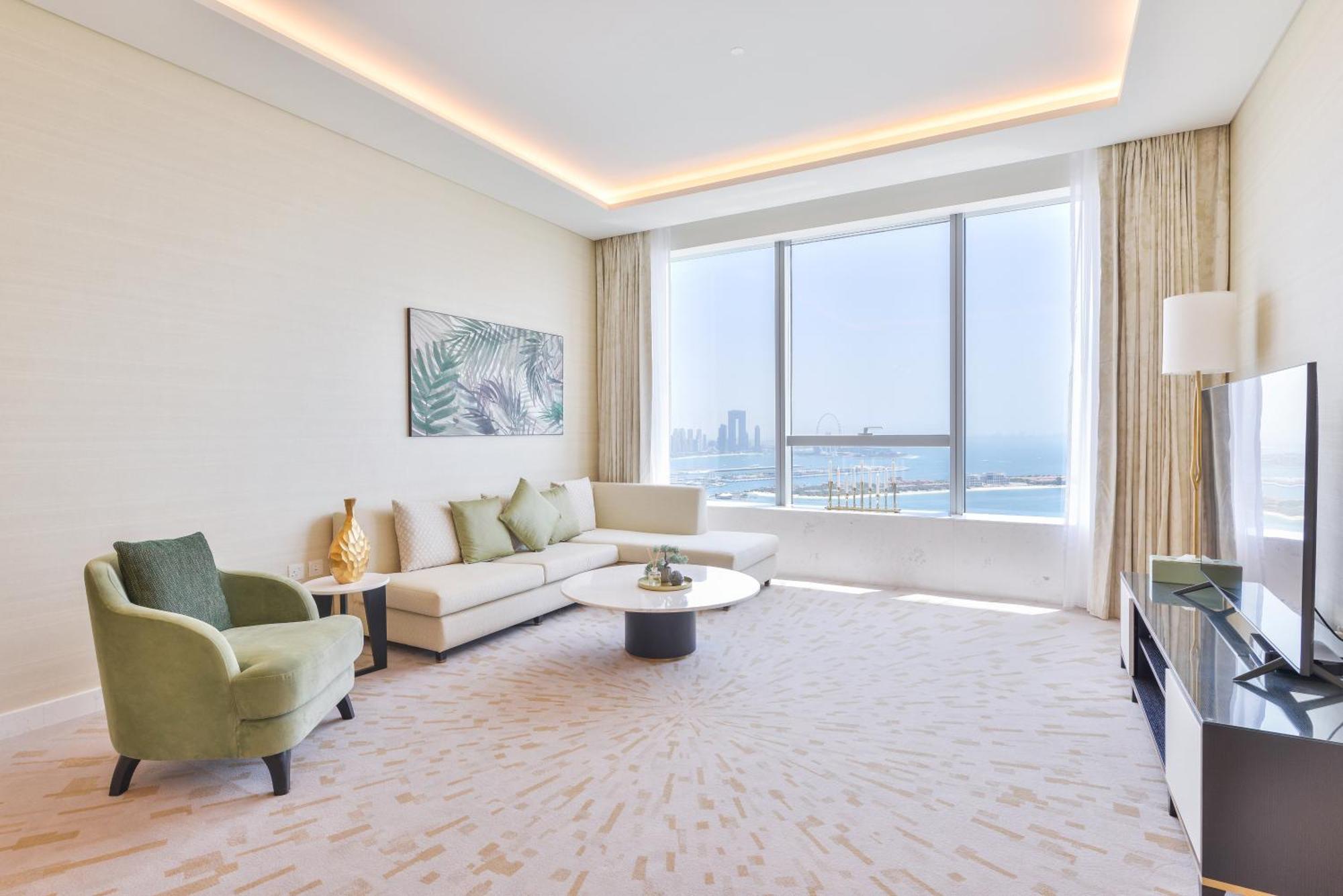 Ultra Luxury Palm Tower With Shared Facilities Dubai