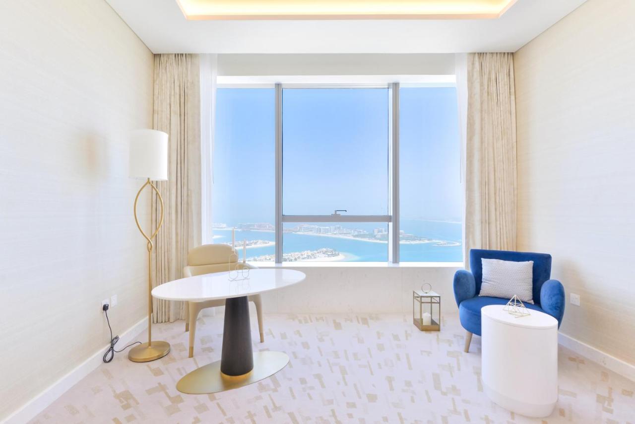 Ultra Luxury Palm Tower With Shared Facilities
