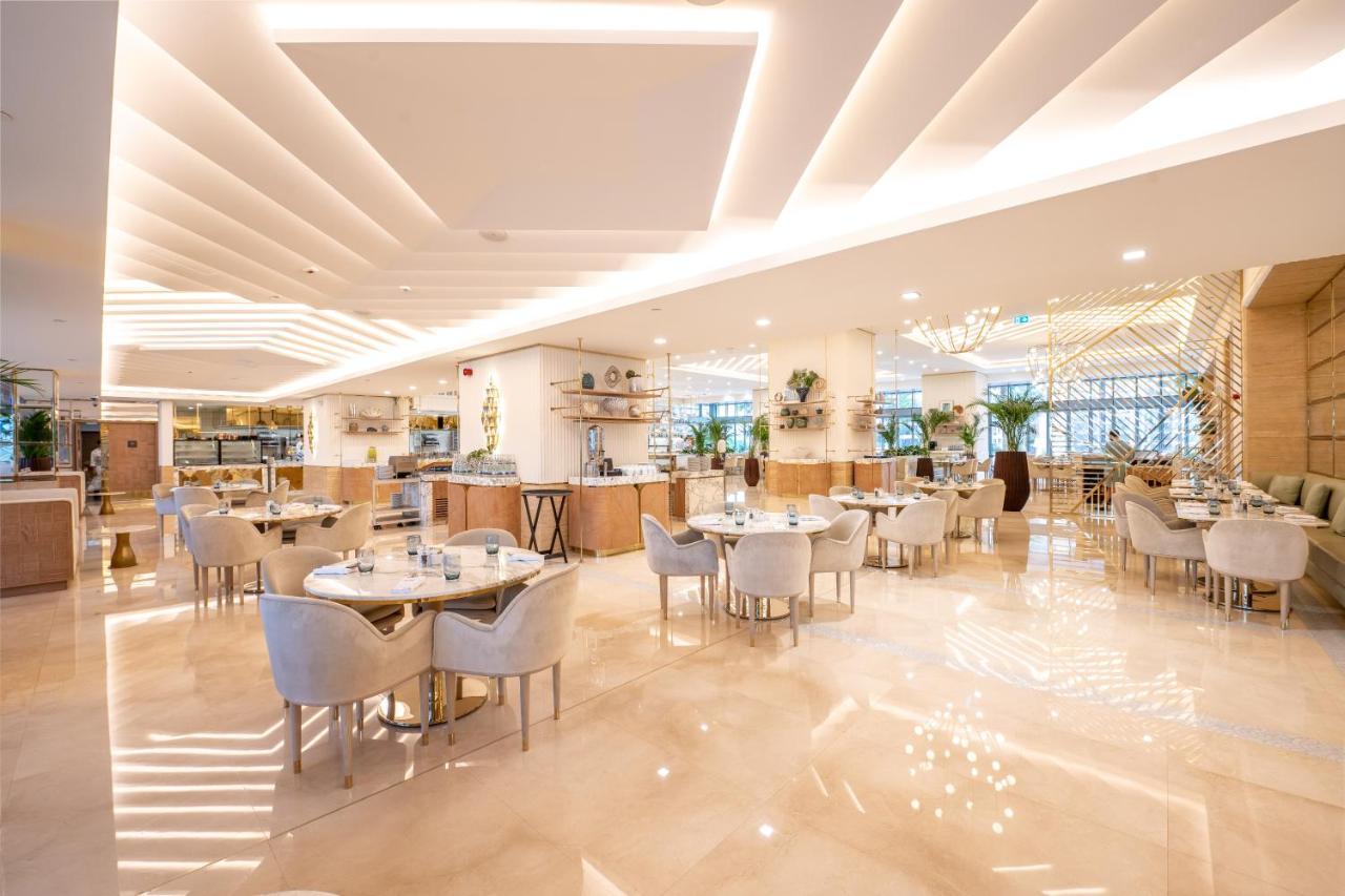 Ultra Luxury Palm Tower With Shared Facilities