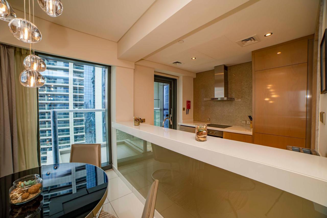 Luxury 2br In Paramount Towers Business Bay Apartment