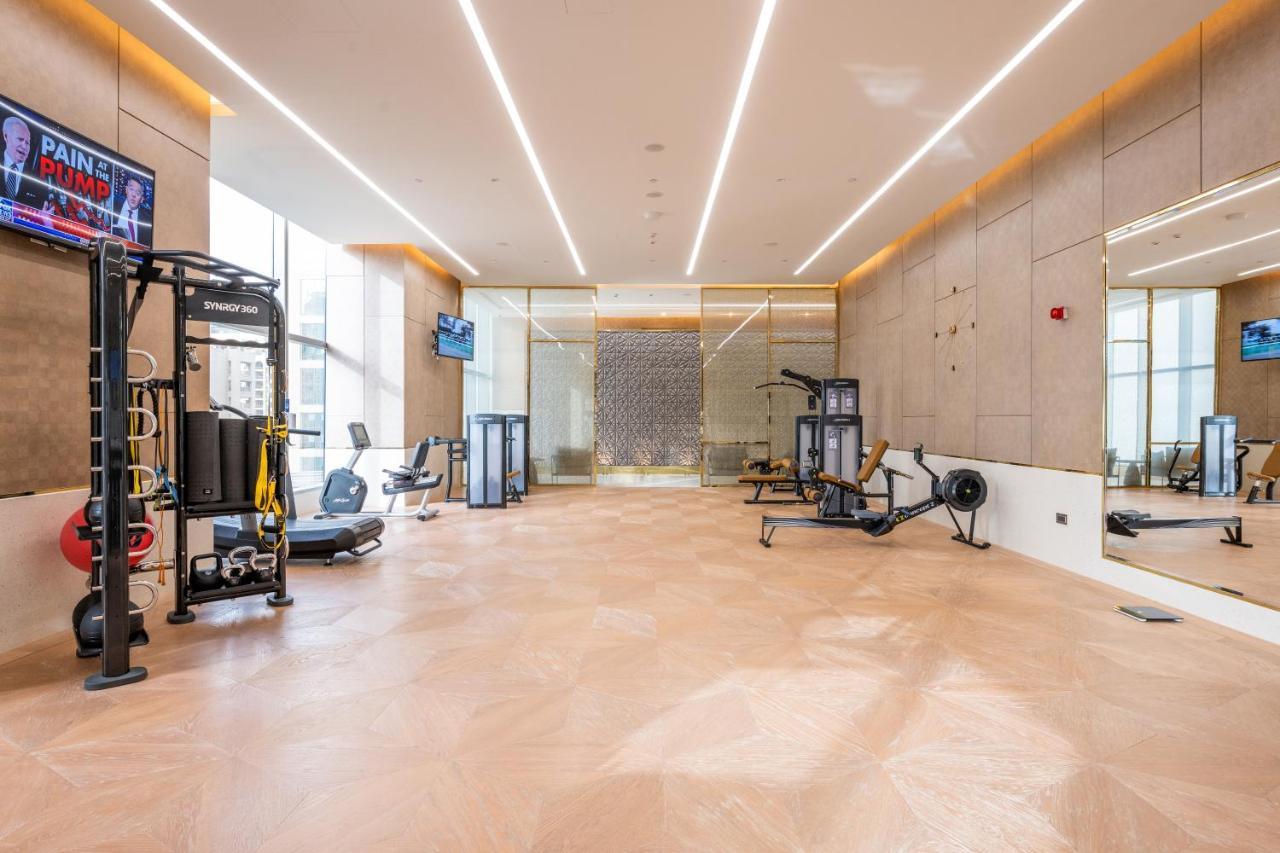 Ultra Luxury Palm Tower With Shared Facilities