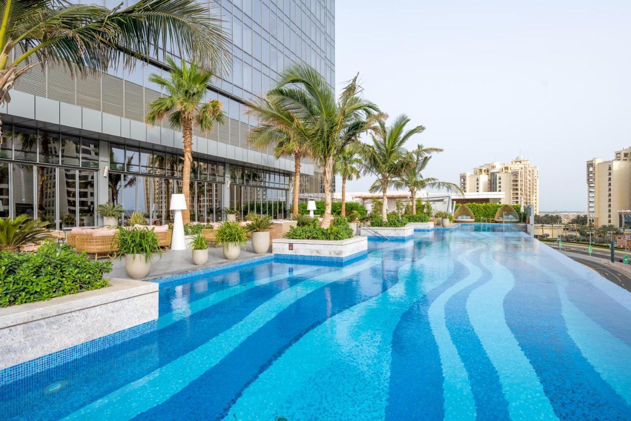 Ultra Luxury Palm Tower With Shared Facilities Dubai