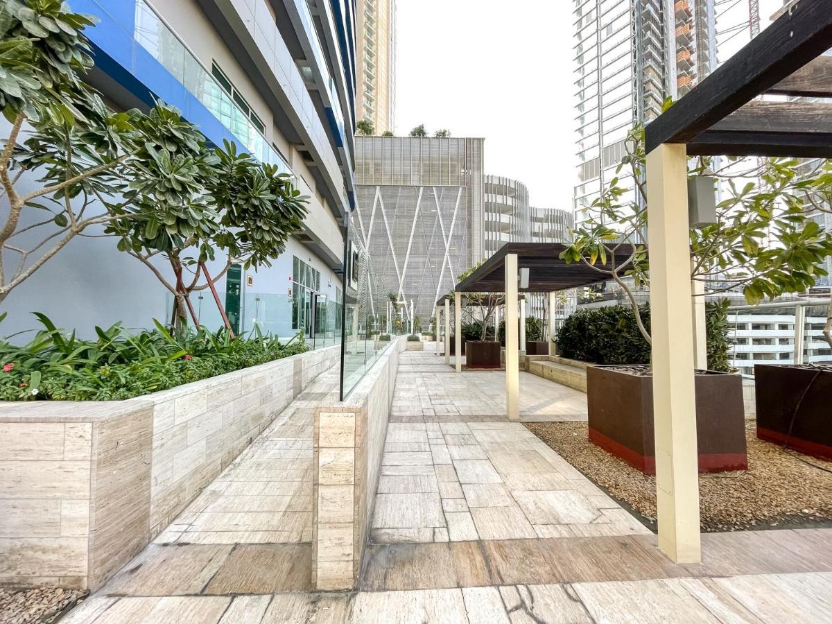 Dlx 21st Flr 3br Pool Gym Near Mall By Belvilla Holiday home *