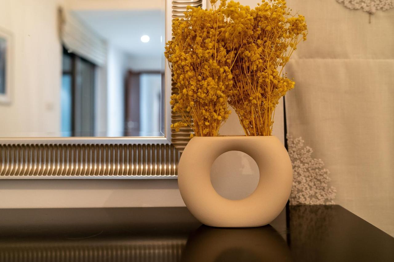 Spectacular Burj & Fountain View - Luxurious 3 Bedrooms & Maids - The Residences