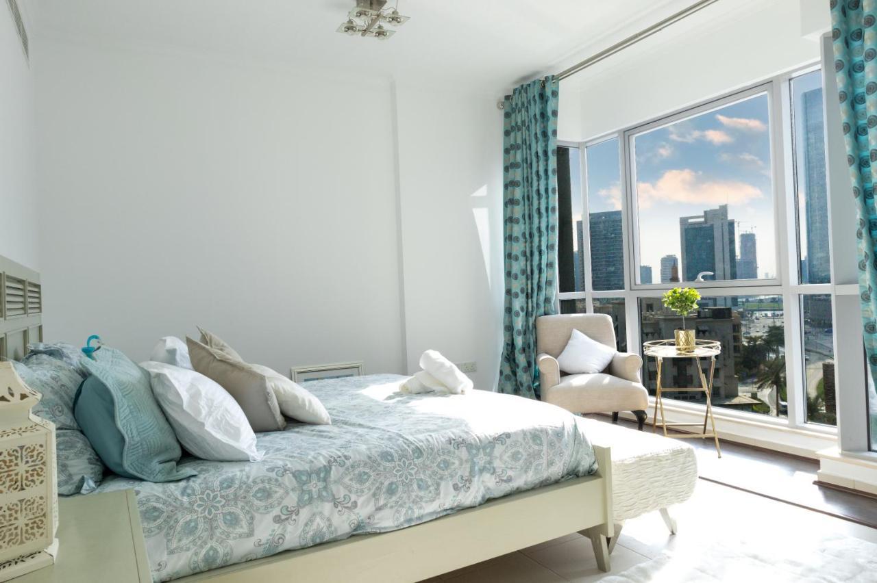 Gorgeous 3-bed With Burj Khalifa & Dancing Fountain Views