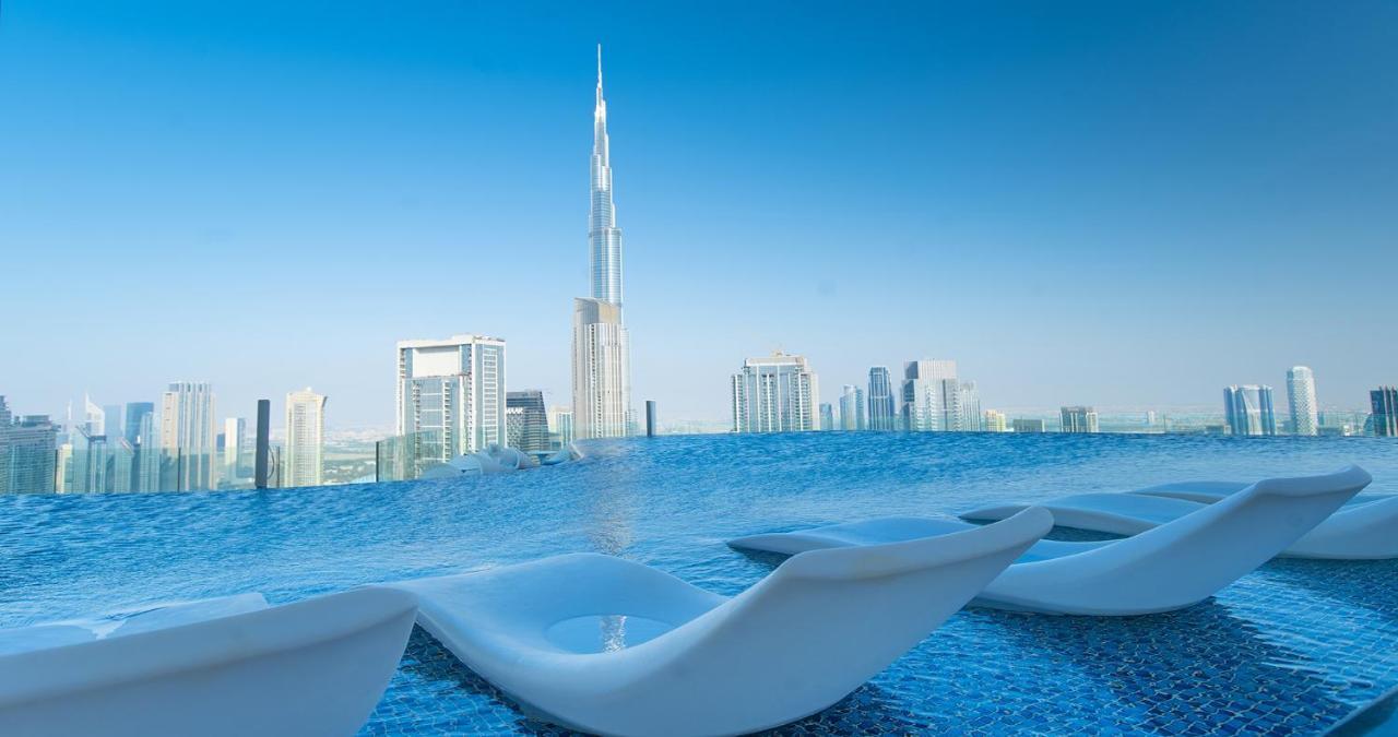 Infinity Pool & Burj Khalifa View L Luxe Paramount