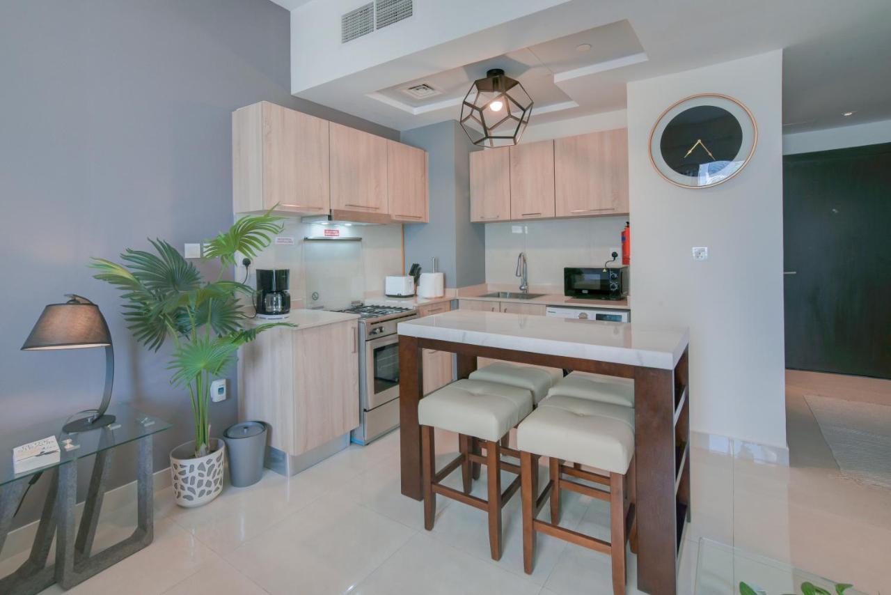 Modern In The Heart Of Business Bay Apartment *