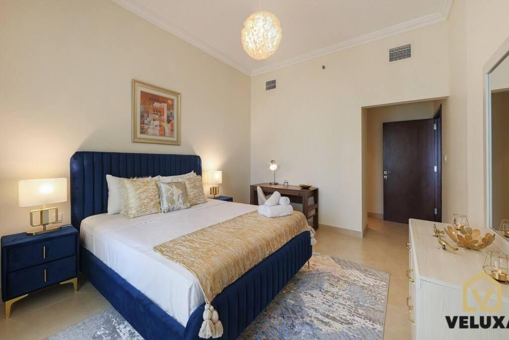 Veluxa - Warm And Cozy, Next The Five Jvc * Dubai
