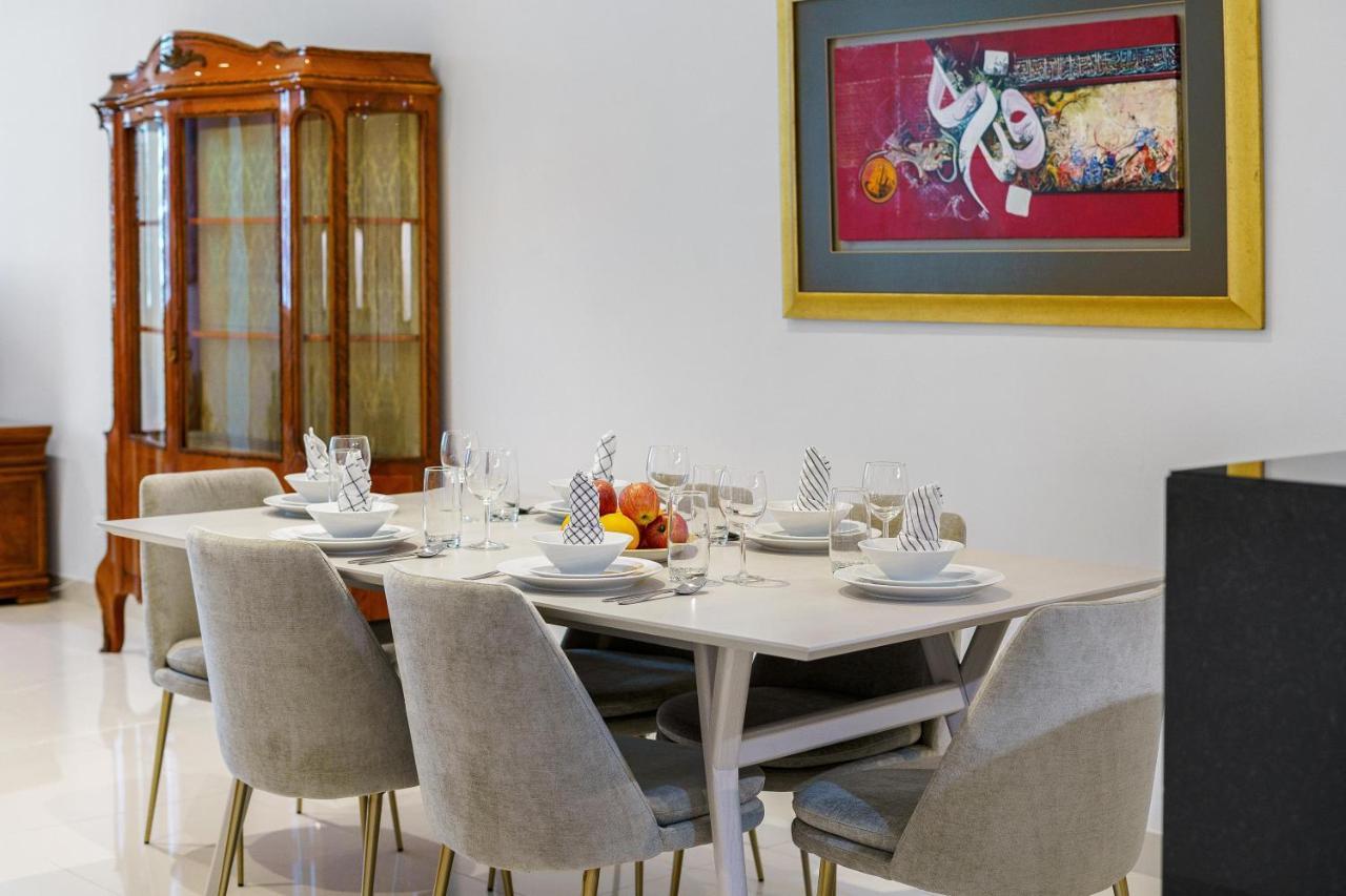 Homey 2br Damac Maison Cour Jardin, Business Bay