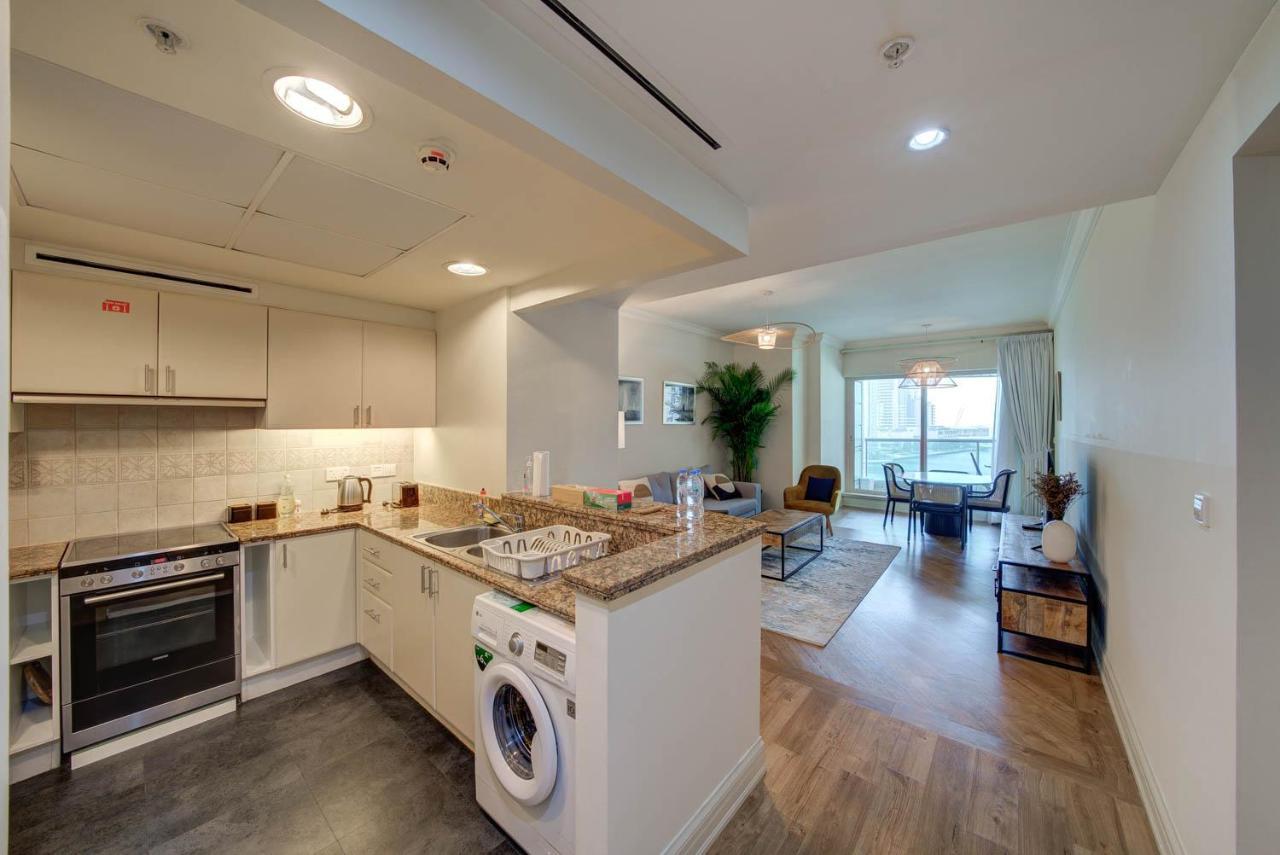 Stunning 2br L Marina View Apartment