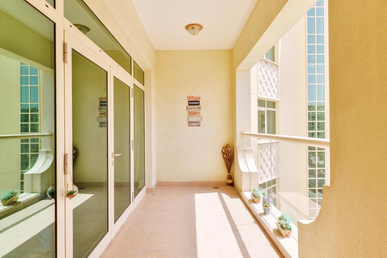 Apartment Shoreline - Beachfront Luxury Palm Jumeirah - Free 5* Access *