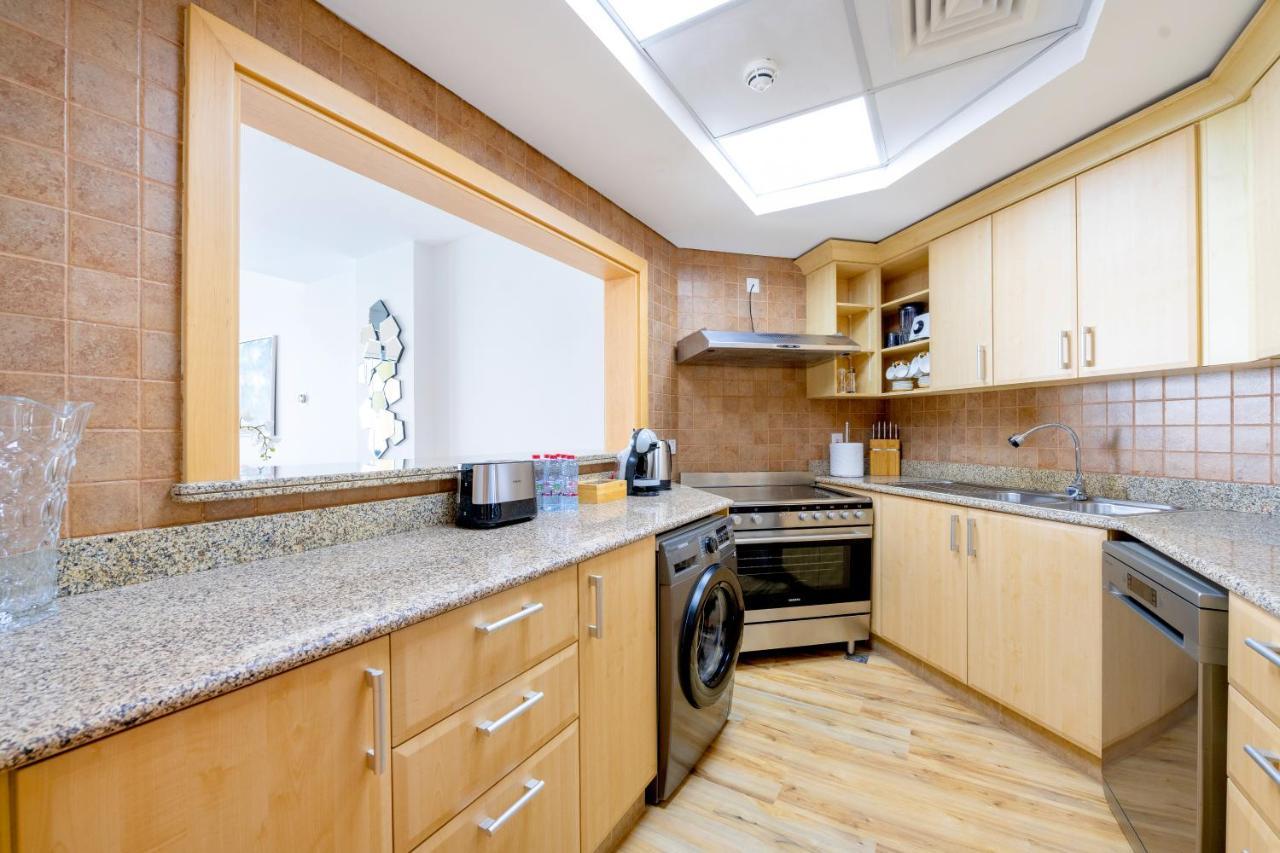 Shoreline - Beachfront Luxury Palm Jumeirah - Free 5* Access Apartment *