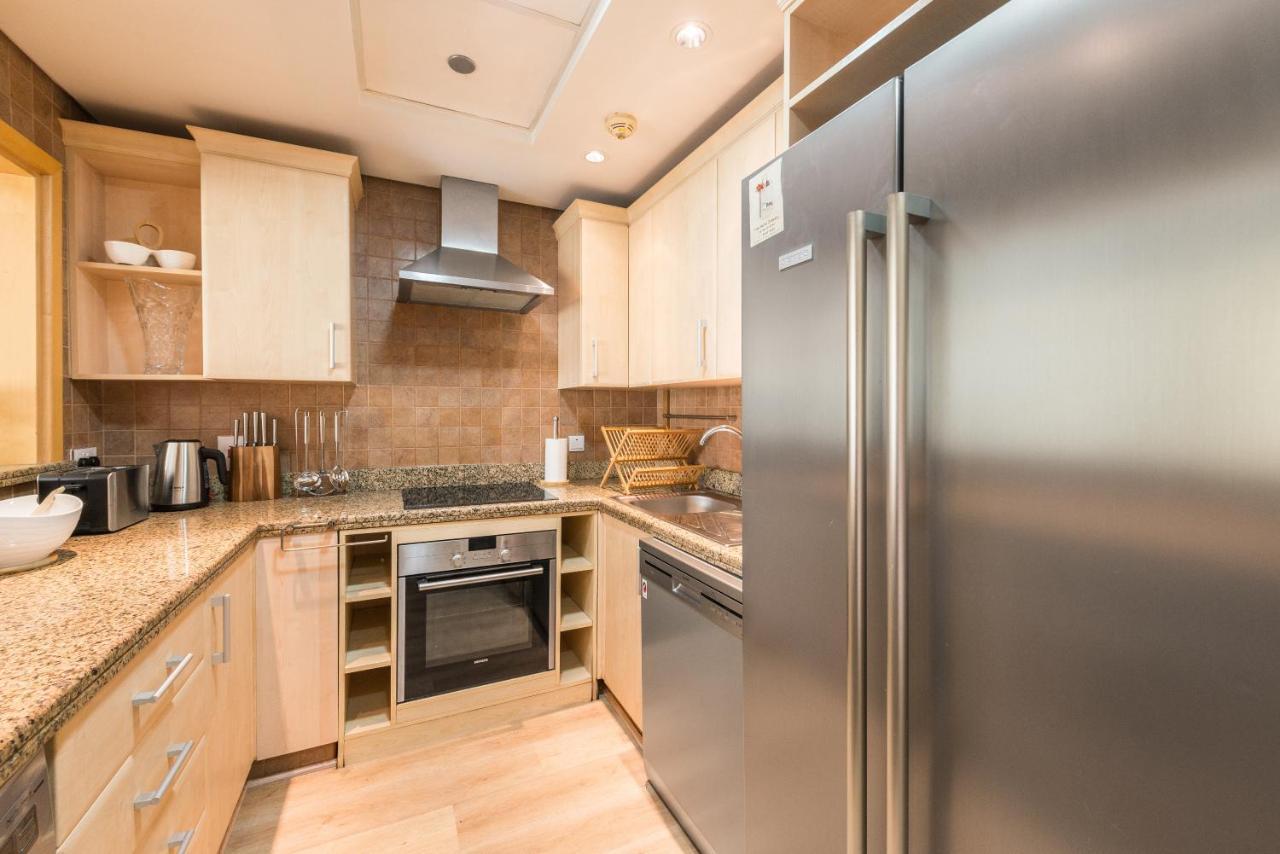 Daire Shoreline - Beachfront Luxury Palm Jumeirah - Free 5* Access