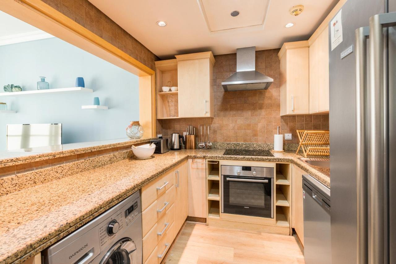 Shoreline - Beachfront Luxury Palm Jumeirah - Free 5* Access Apartment