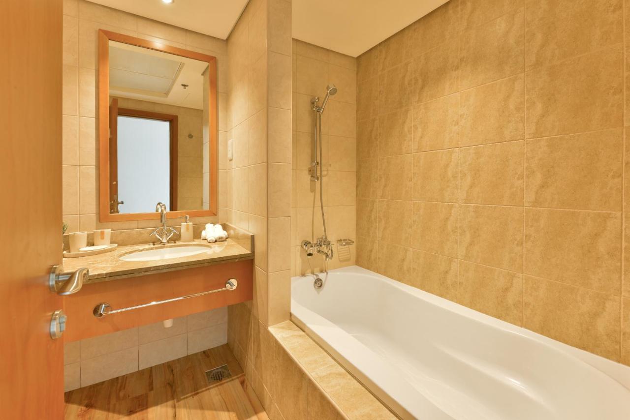 Al Fattan I Sea View I Luxury Jbr I Free 5 Star Access! Apartment