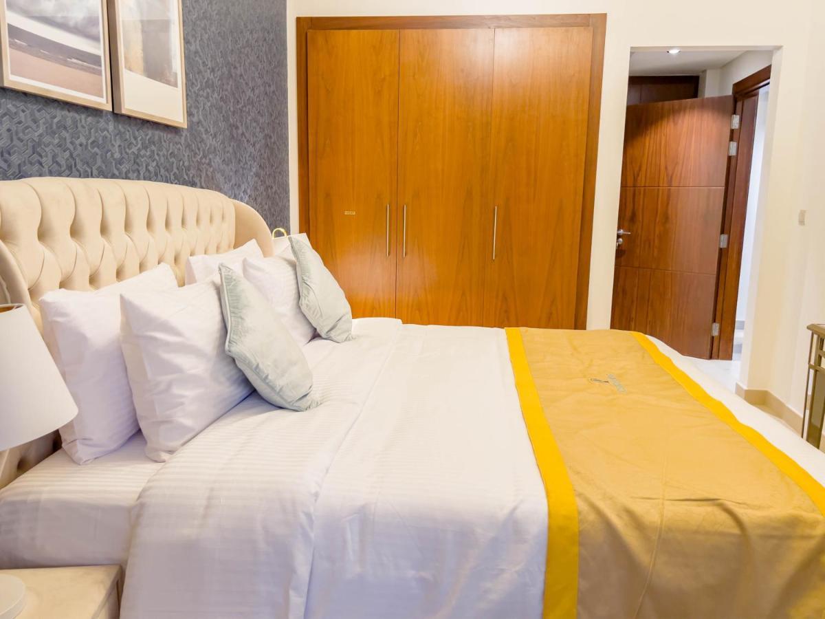 Cosmos Living Downtown Apartment Dubai