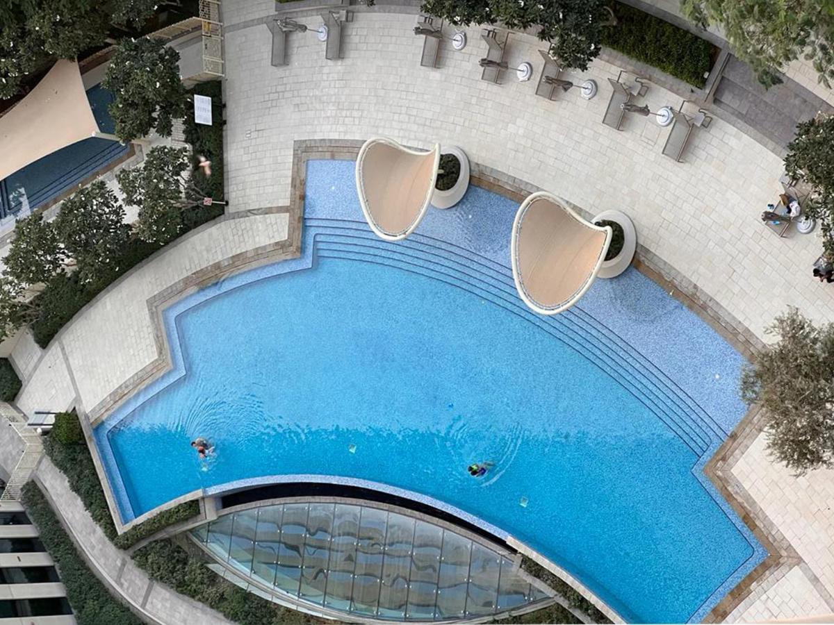 Cosmos Living Downtown * Dubai