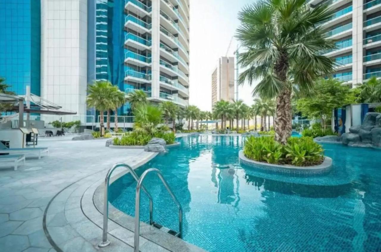 Apartment Spacious 1br In Damac Paramount Towers Bb *