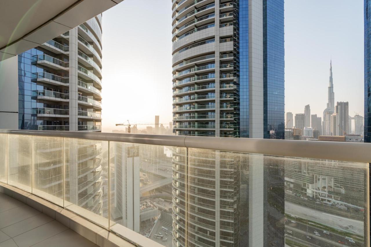 Lux Bnb Paramount Tower I Burj Views Dubai