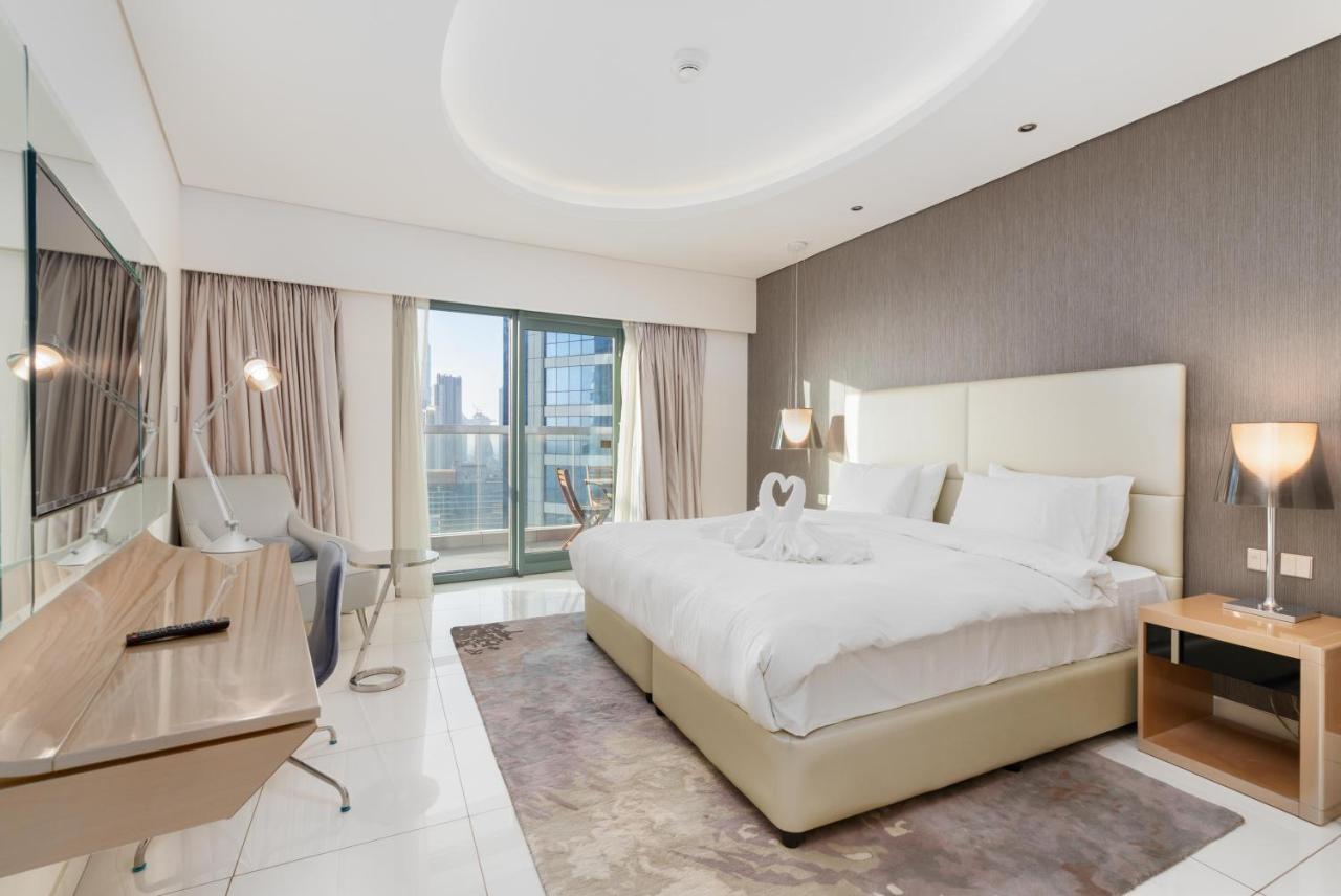 Lux Bnb Paramount Tower I Burj Views Apartment Dubai