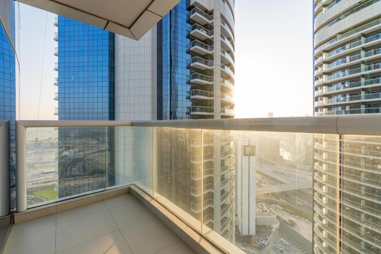 Apartment Lux Bnb Paramount Tower I Burj Views Dubai
