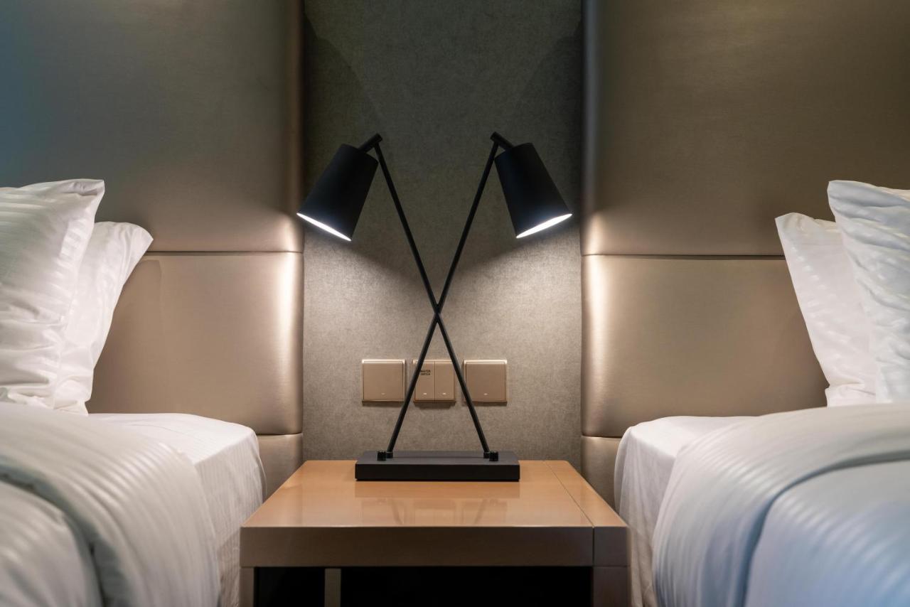 Apartment Lux Bnb Paramount Tower I Burj Views Dubai