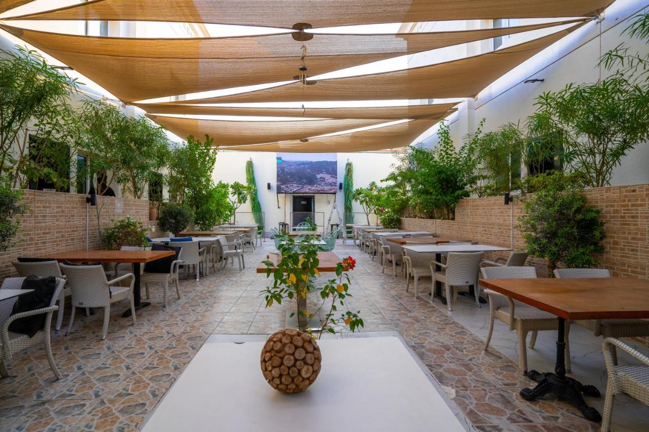 Royal Prestige Hotel 2*