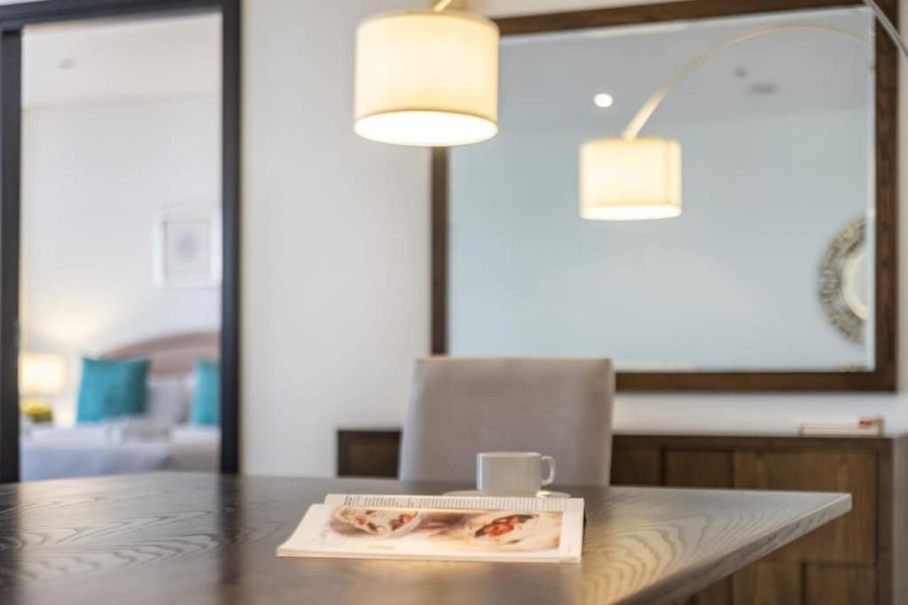 Marvelous Private In Palm Within Anantara 5 Star Apartment *