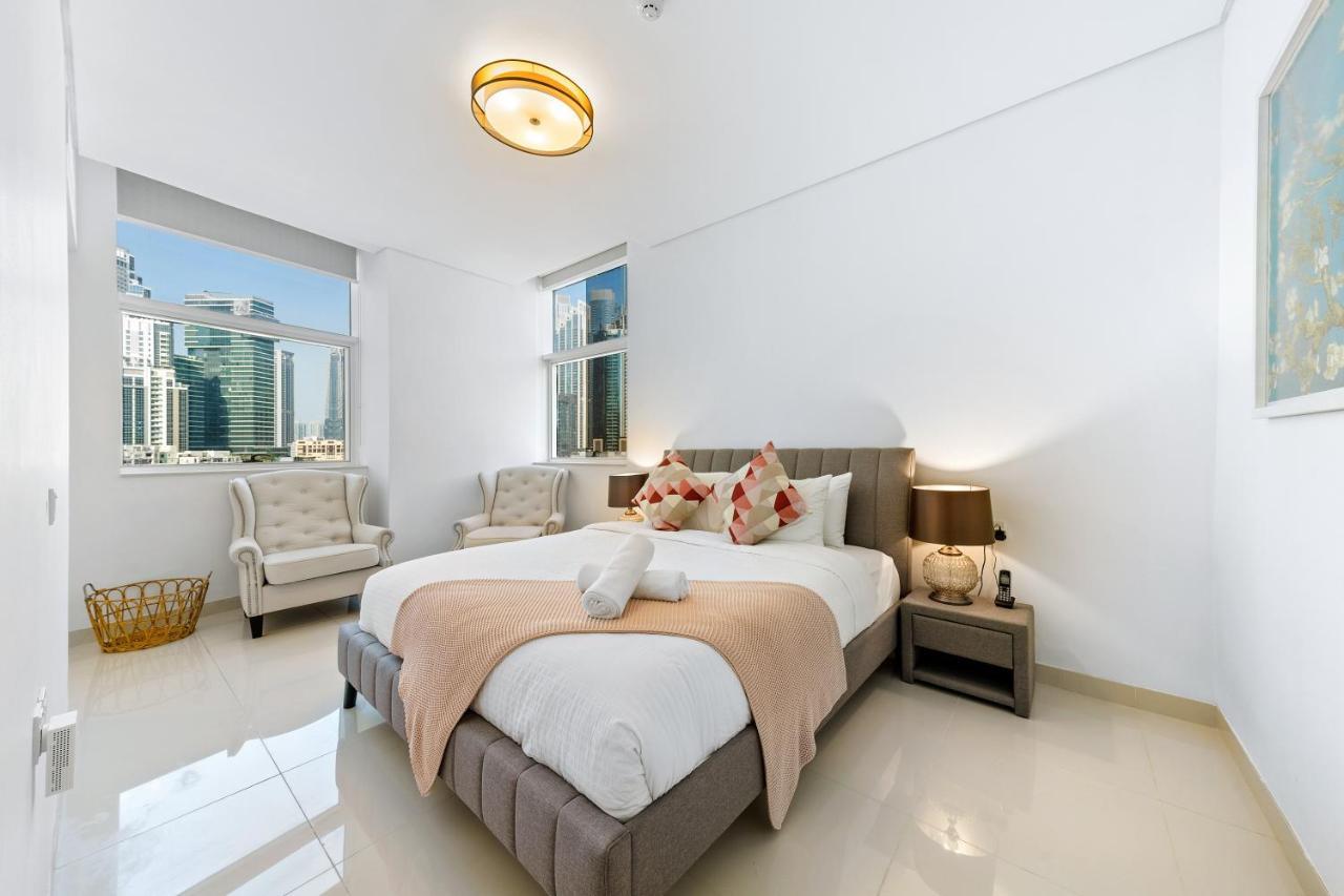 Apartment Homey 2br Damac Maison Cour Jardin, Business Bay *