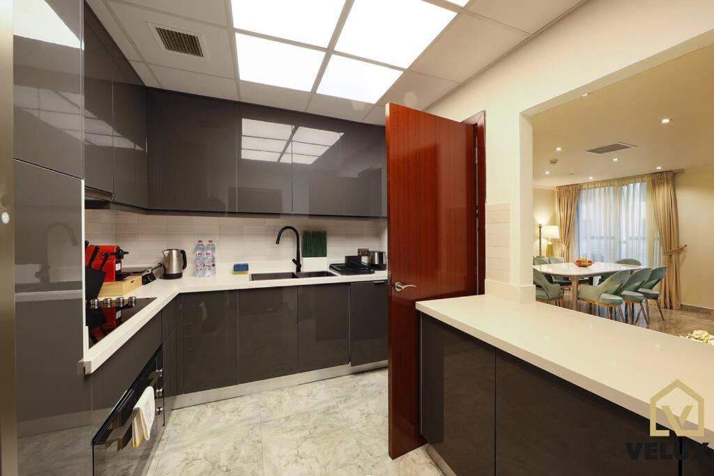 Veluxa - Spectacular 4 Bedroom Apartamento *