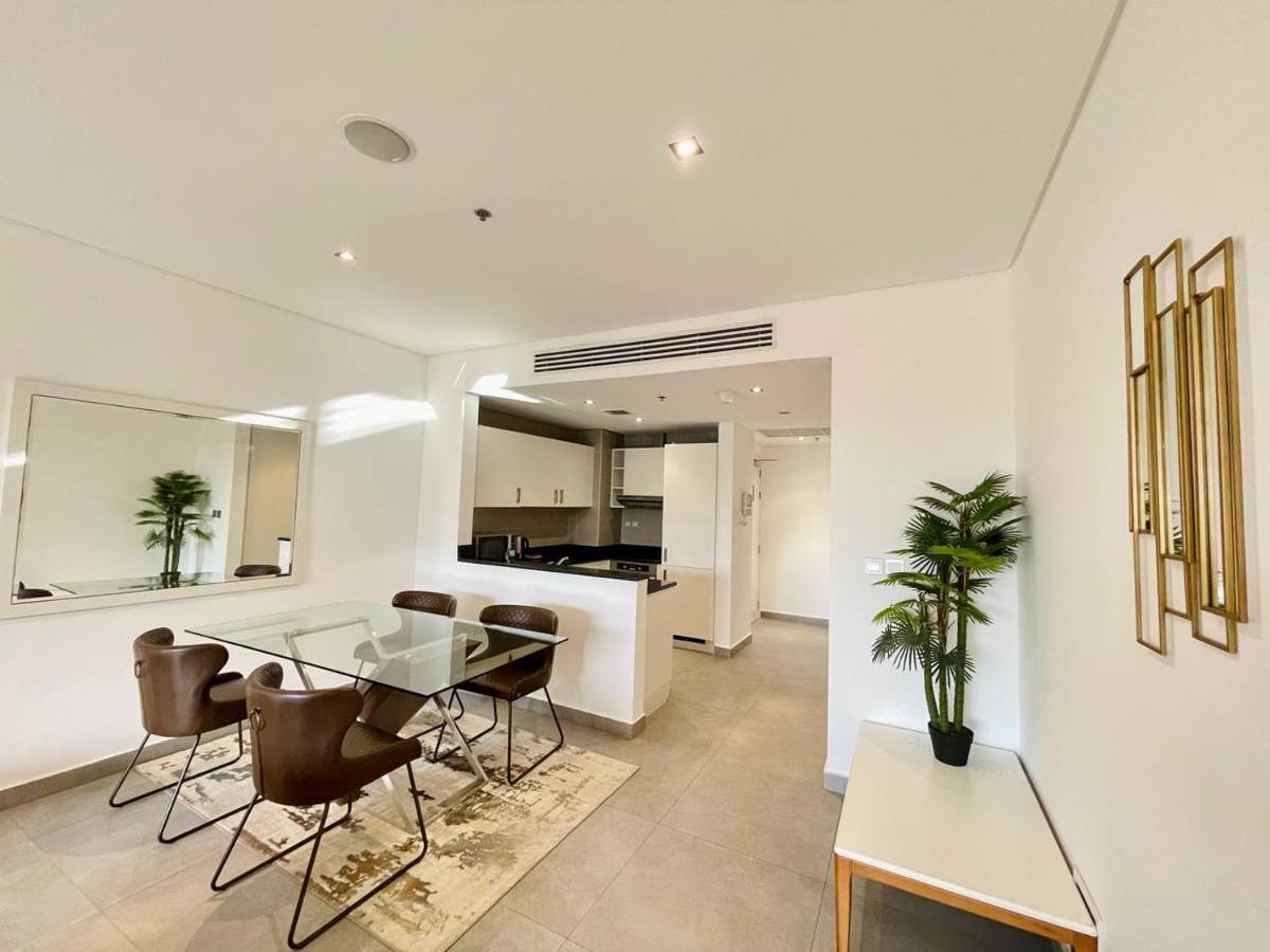 Signature Living Resort Apartments With Private Beach And Laguna Pool , Palm Jumeirah Apartment